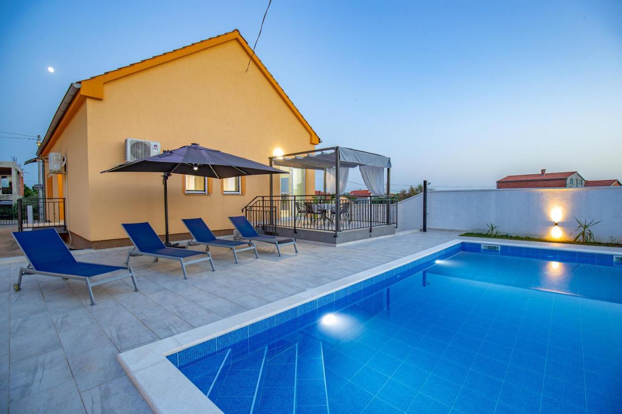 Villa Family And Friends Private Heated Pool With Jacuzzi Zadar Exteriér fotografie