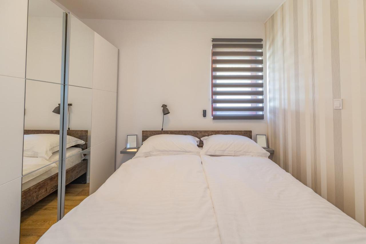 Villa Family And Friends Private Heated Pool With Jacuzzi Zadar Exteriér fotografie