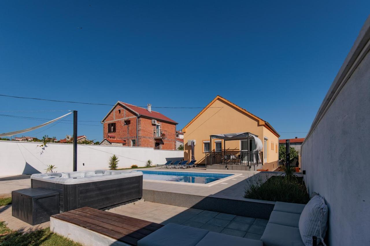 Villa Family And Friends Private Heated Pool With Jacuzzi Zadar Exteriér fotografie
