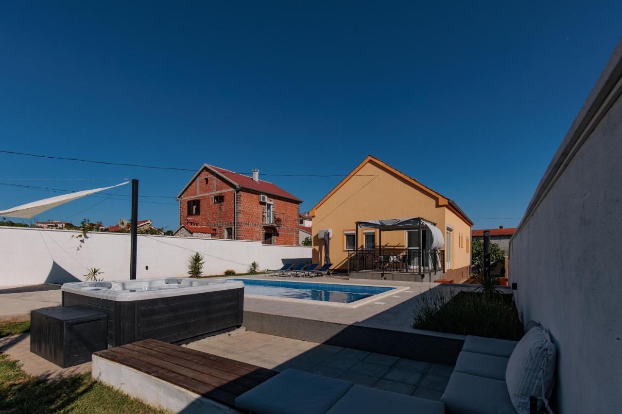 Villa Family And Friends Private Heated Pool With Jacuzzi Zadar Exteriér fotografie
