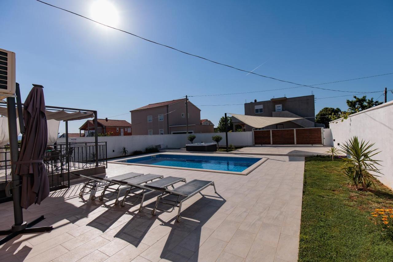Villa Family And Friends Private Heated Pool With Jacuzzi Zadar Exteriér fotografie