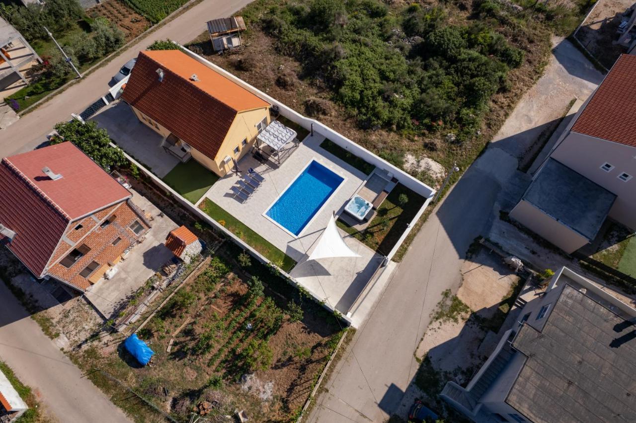Villa Family And Friends Private Heated Pool With Jacuzzi Zadar Exteriér fotografie